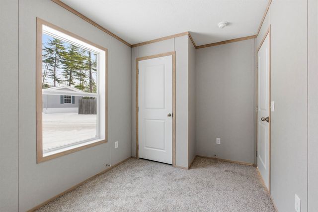 64 O'Keefe Circle, Conway, NH 03860