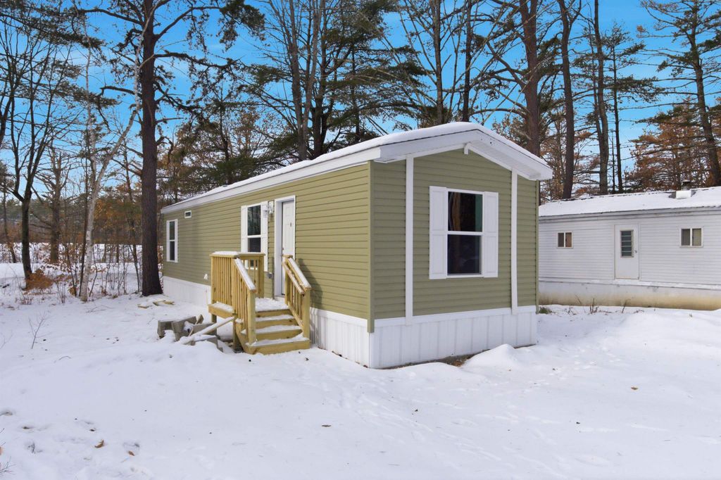 64 O'Keefe Circle, Conway, NH 03860