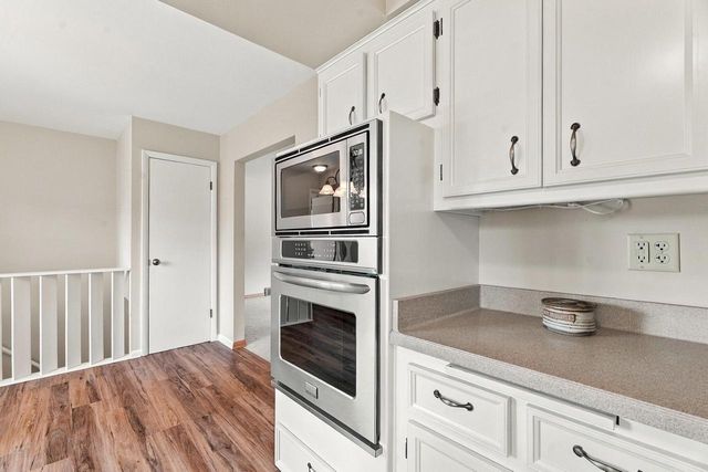 181 Highview DRIVE, Cedarburg, WI 53012
