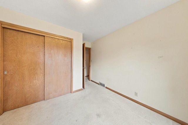 181 Highview DRIVE, Cedarburg, WI 53012