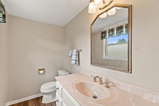 181 Highview DRIVE, Cedarburg, WI 53012