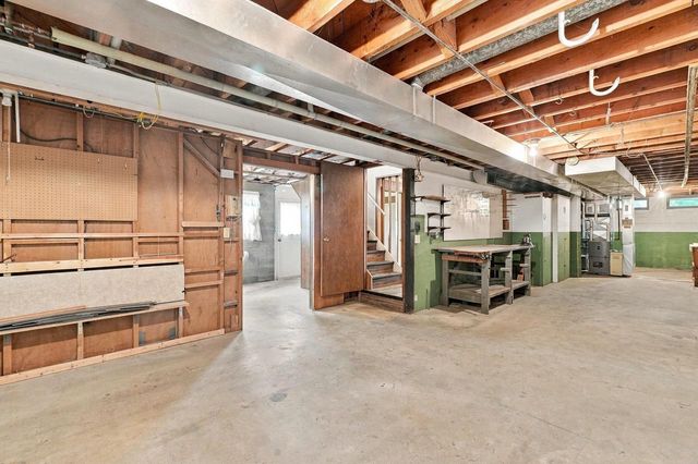 181 Highview DRIVE, Cedarburg, WI 53012