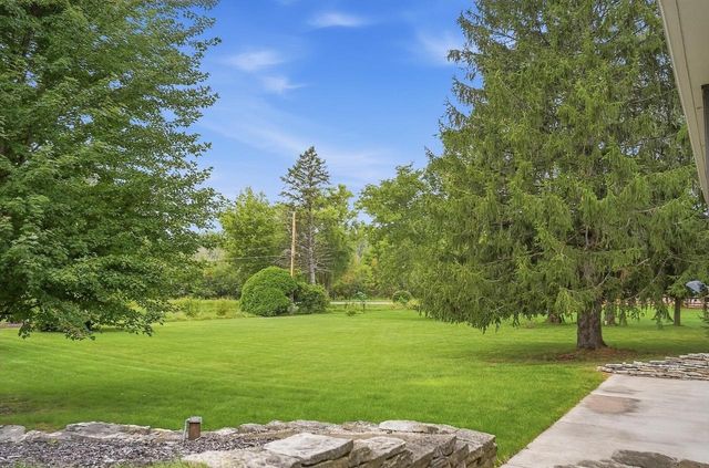 181 Highview DRIVE, Cedarburg, WI 53012