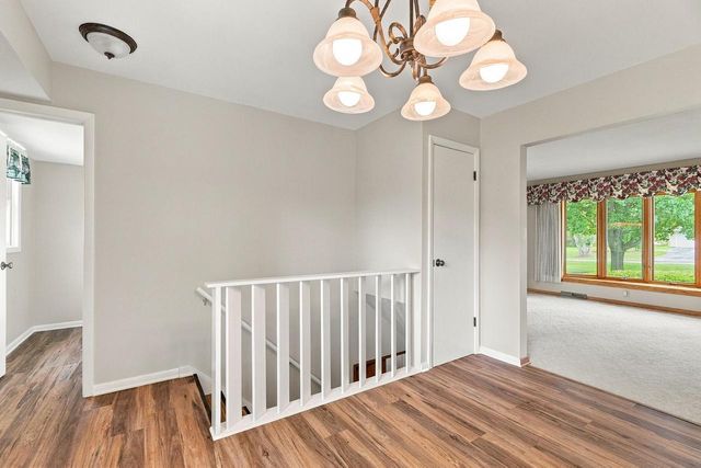 181 Highview DRIVE, Cedarburg, WI 53012