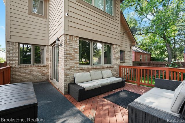 400 LA PLAZA, Royal Oak, MI 48073