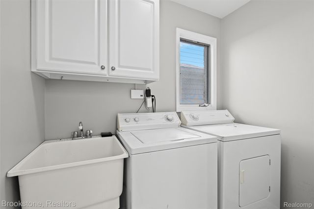 400 LA PLAZA, Royal Oak, MI 48073