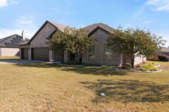 7425 Waterwell Trail, Forest Hill, TX 76140