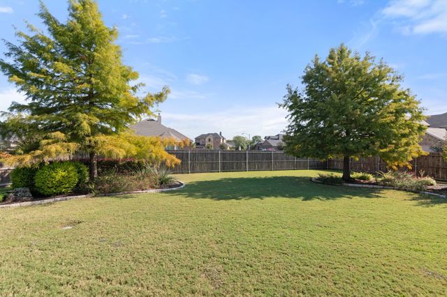 7425 Waterwell Trail, Forest Hill, TX 76140