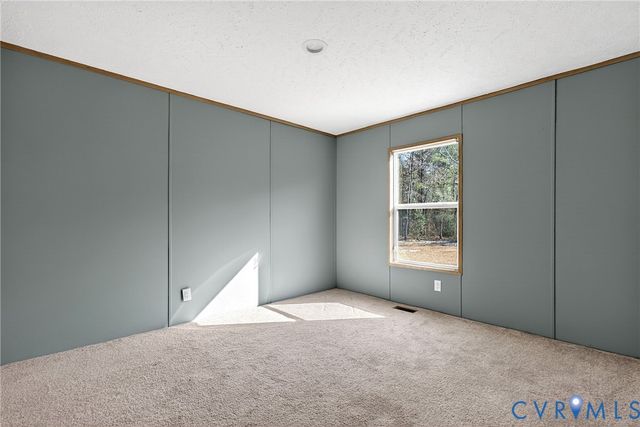 9042 Kimages Rd, Charles City, VA 23030