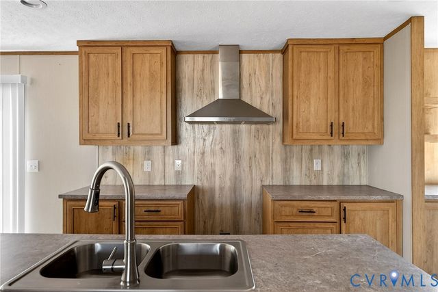 9042 Kimages Rd, Charles City, VA 23030