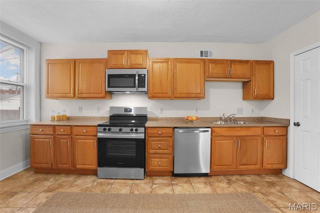 4916 Robert Avenue, St Louis, MO 63109
