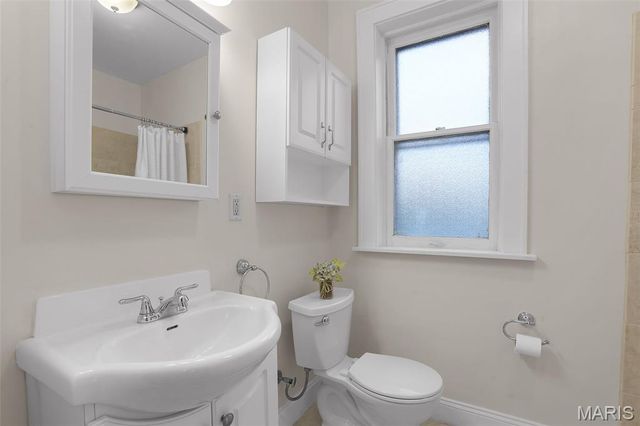 4916 Robert Avenue, St Louis, MO 63109