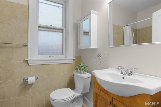 4916 Robert Avenue, St Louis, MO 63109