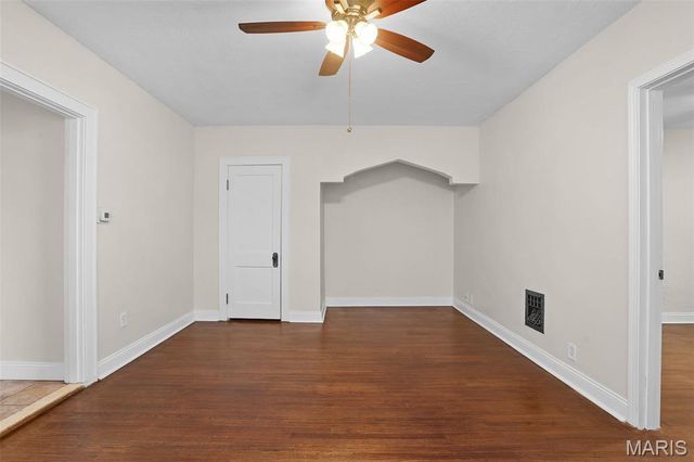 4916 Robert Avenue, St Louis, MO 63109