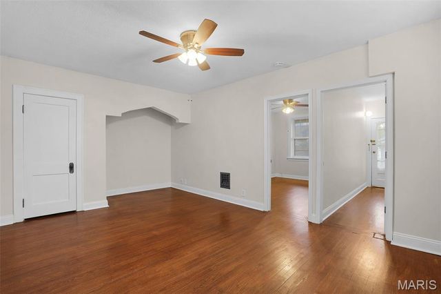 4916 Robert Avenue, St Louis, MO 63109