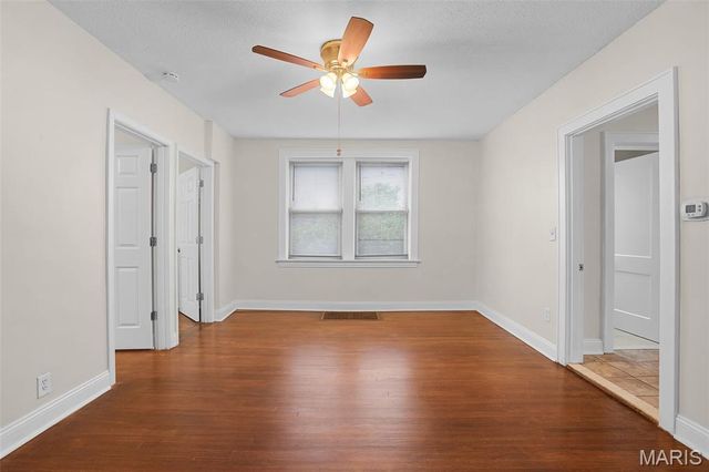 4916 Robert Avenue, St Louis, MO 63109