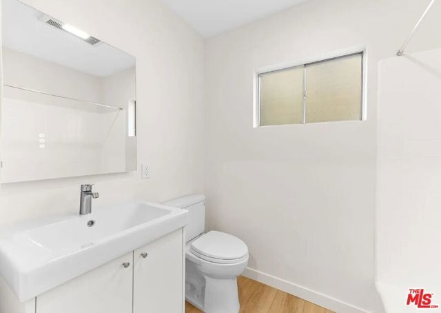 4345 Ventura Canyon Avenue, Sherman Oaks (los Angeles), CA 91423