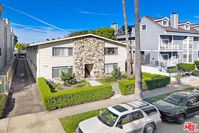 4345 Ventura Canyon Avenue, Sherman Oaks (los Angeles), CA 91423