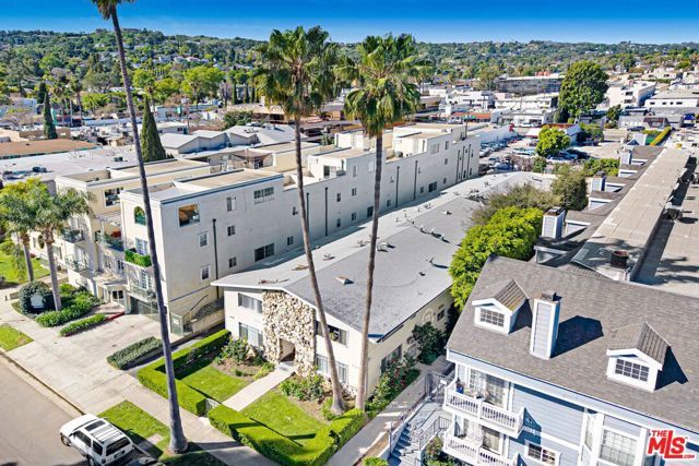 4345 Ventura Canyon Avenue, Sherman Oaks (los Angeles), CA 91423