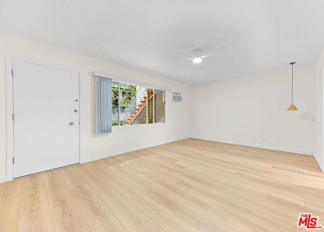 4345 Ventura Canyon Avenue, Sherman Oaks (los Angeles), CA 91423