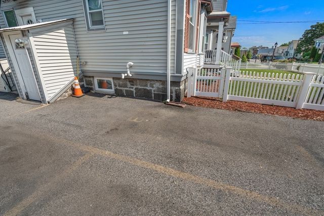 659 Moody St 3, Waltham, MA 02453