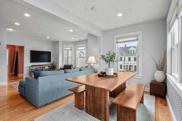 659 Moody St 3, Waltham, MA 02453
