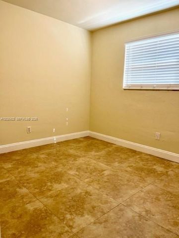720 N 64th Ave, Hollywood, FL 33024