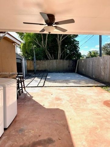 720 N 64th Ave, Hollywood, FL 33024