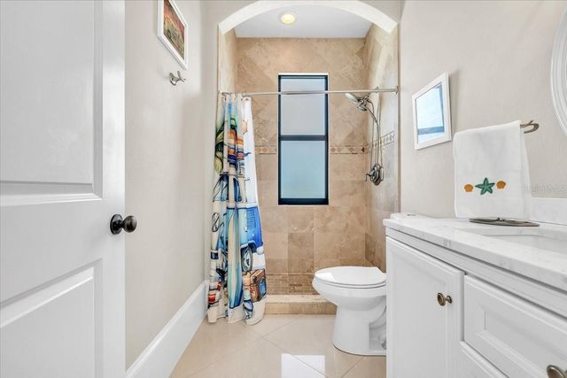 1918 SE 40TH STREET, Cape Coral, FL 33904