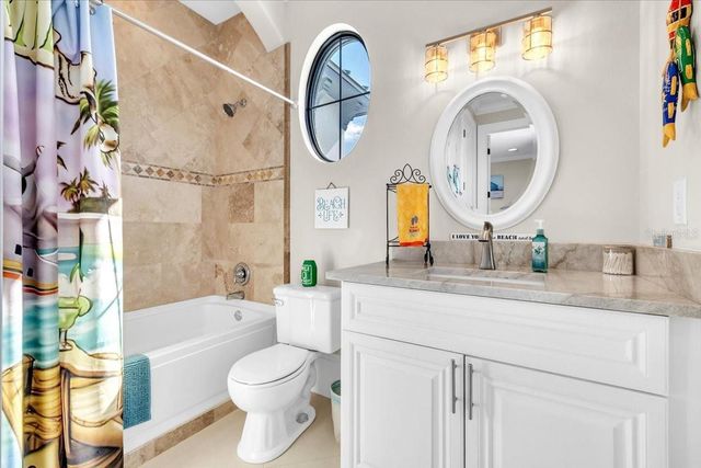 1918 SE 40TH STREET, Cape Coral, FL 33904
