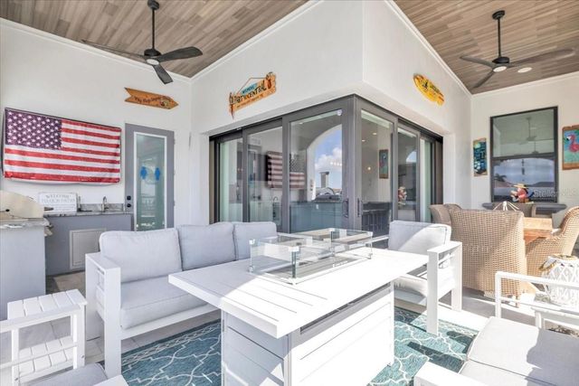 1918 SE 40TH STREET, Cape Coral, FL 33904
