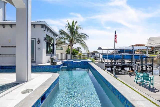 1918 SE 40TH STREET, Cape Coral, FL 33904