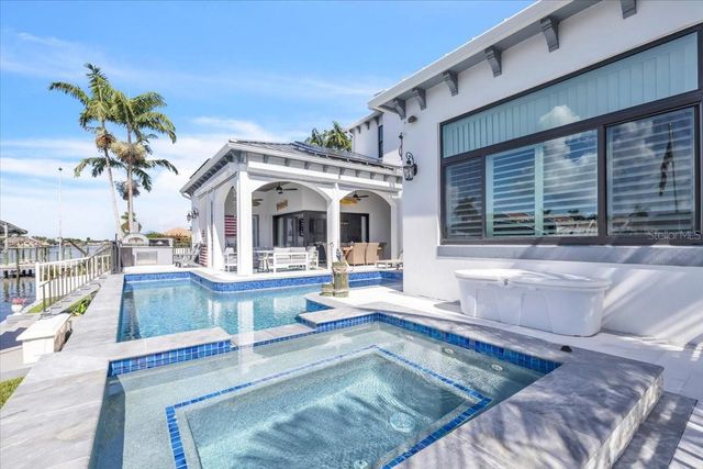 1918 SE 40TH STREET, Cape Coral, FL 33904