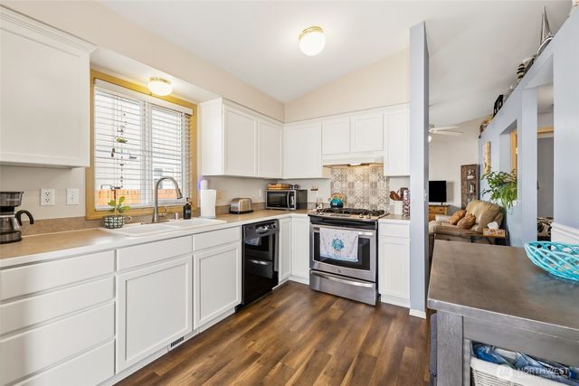 14902 44th Drive NE, Marysville, WA 98271