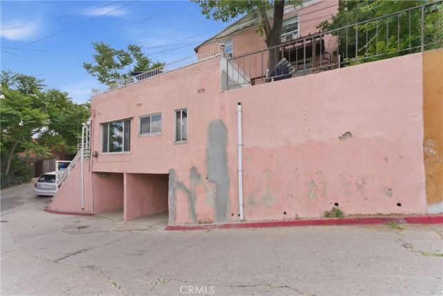 3901 De Longpre Avenue, Los Angeles, CA 90027