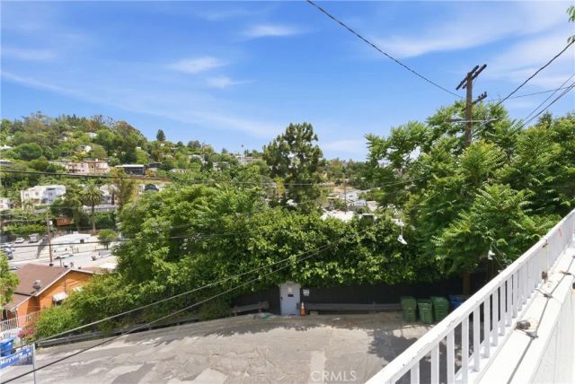 3901 De Longpre Avenue, Los Angeles, CA 90027
