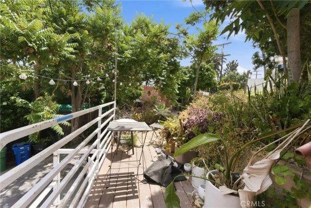3901 De Longpre Avenue, Los Angeles, CA 90027