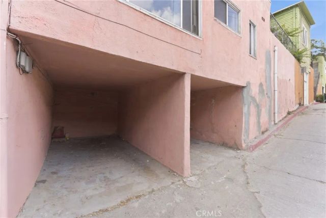 3901 De Longpre Avenue, Los Angeles, CA 90027
