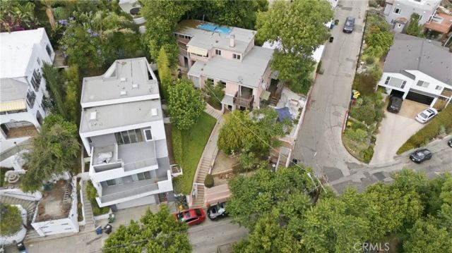 3901 De Longpre Avenue, Los Angeles, CA 90027