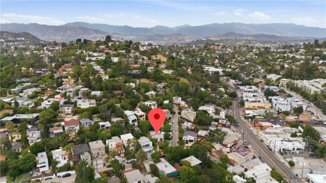 3901 De Longpre Avenue, Los Angeles, CA 90027