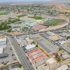16650 Mojave Dr, Victorville, CA 92395