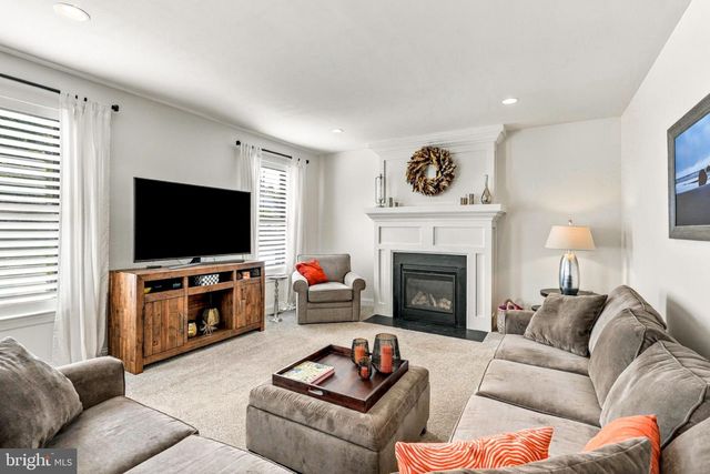2884 FAGLEYSVILLE RD, Gilbertsville, PA 19525