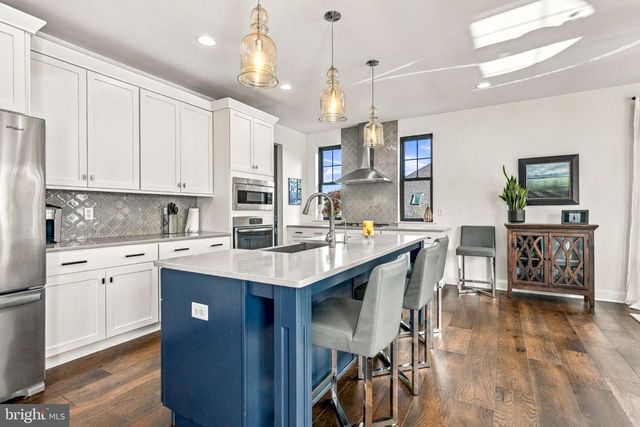 2884 FAGLEYSVILLE RD, Gilbertsville, PA 19525