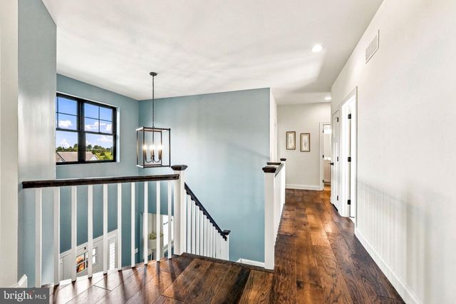 2884 FAGLEYSVILLE RD, Gilbertsville, PA 19525