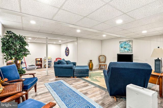 2884 FAGLEYSVILLE RD, Gilbertsville, PA 19525