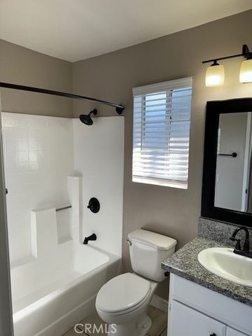 440 W 5th, Long Beach, CA 90802