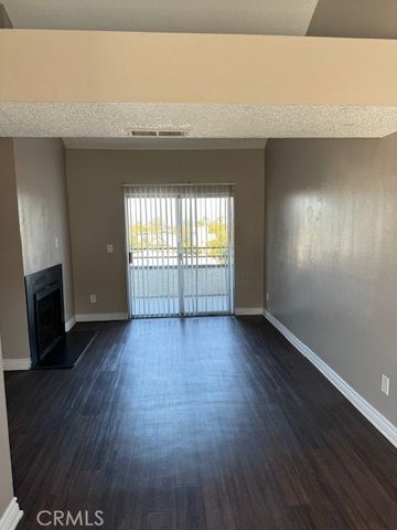440 W 5th, Long Beach, CA 90802