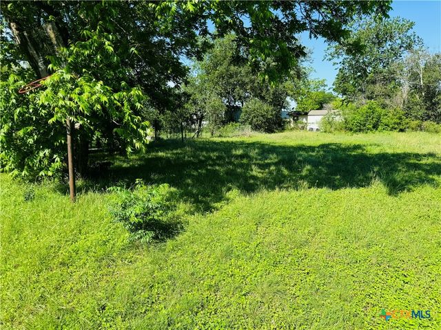 320 Clay Street, Seguin, TX 78155