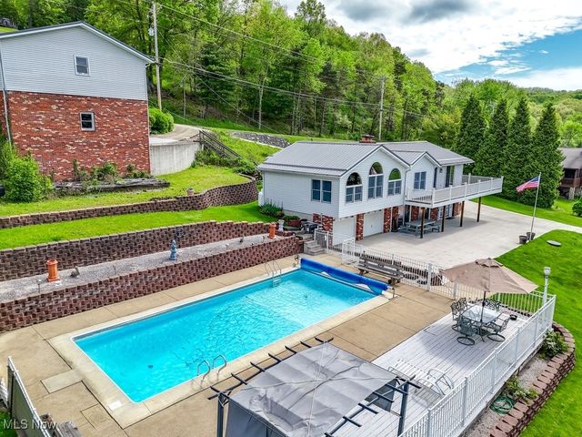 382 E Mohawk Drive, Malvern, OH 44644