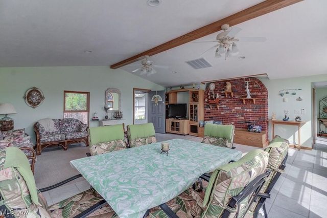 382 E Mohawk Drive, Malvern, OH 44644